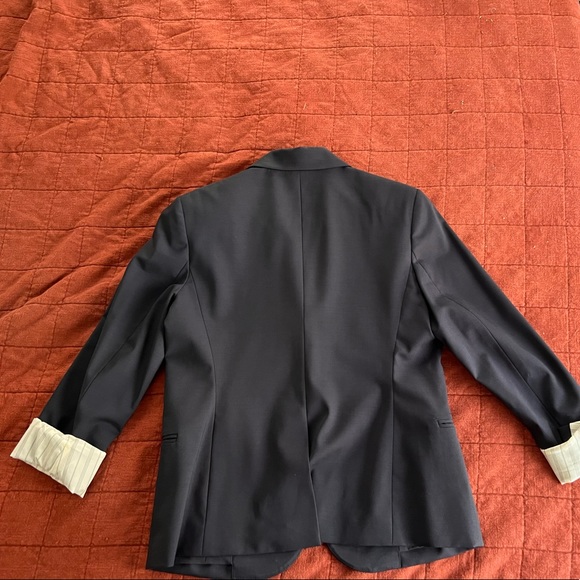 Theory navy blazer in great condition - Picture 2 of 3